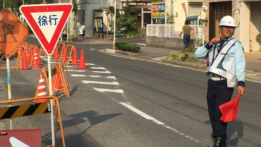 【横浜市ほか】個室寮に入れる警備のお仕事！携帯なしOKです｜株式会社互光