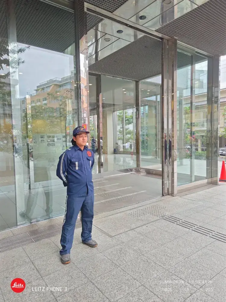 【最低日給１００００円～】身分証・保証人・スマホなしOK　安定のインフラ警備　即日入寮可！｜大江戸警備株式会社